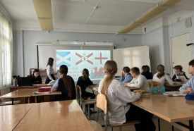 4 «Г» класс участвовал в «Путешествии по англоязычным странам», которое провели ученицы 8 «К» класса под руководством Веровенко Ольги Александровны
